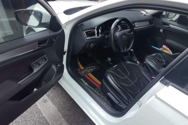 Used Volkswagen Bora 2018 1.5L Automatic Fashion Model Driver Seat