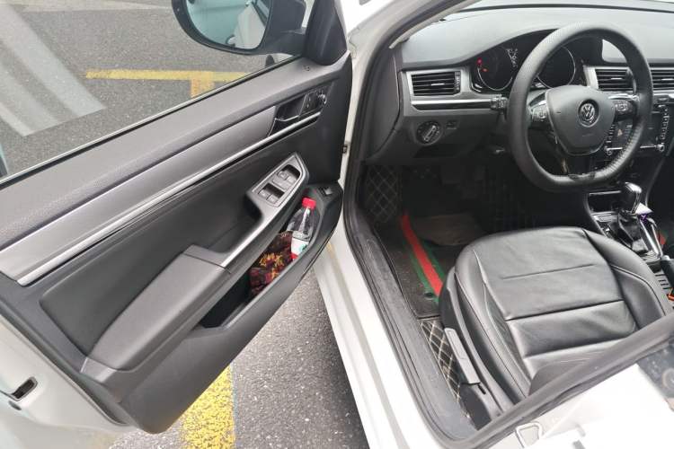 Used Volkswagen Bora 2018 1.5L Automatic Comfort Model Driver Seat