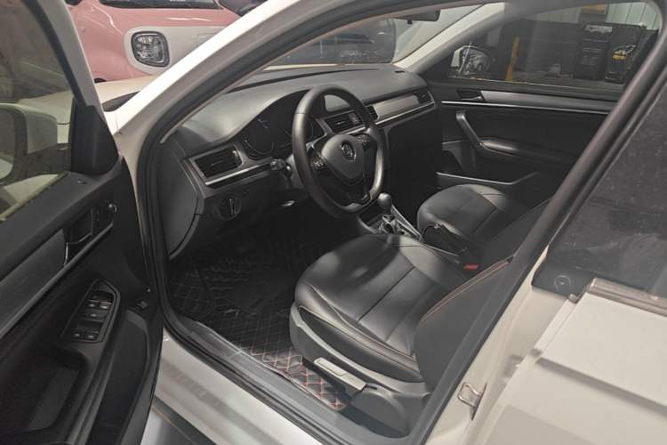 Used Volkswagen Bora 2018 1.5L Automatic Comfort Model Driver Seat
