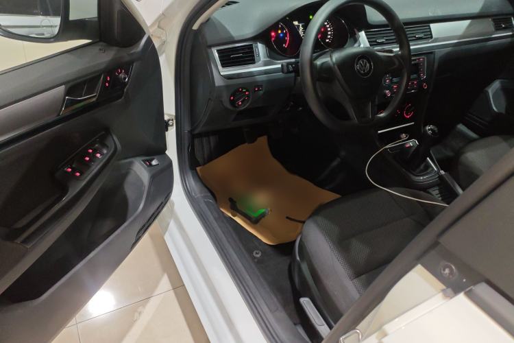 Used Volkswagen Bora 2018 1.5L Manual Fashion Model Driver Seat