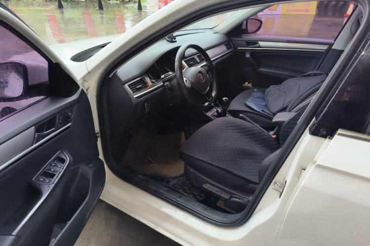Used Volkswagen Bora 2018 1.5L Manual Comfort Model Driver Seat