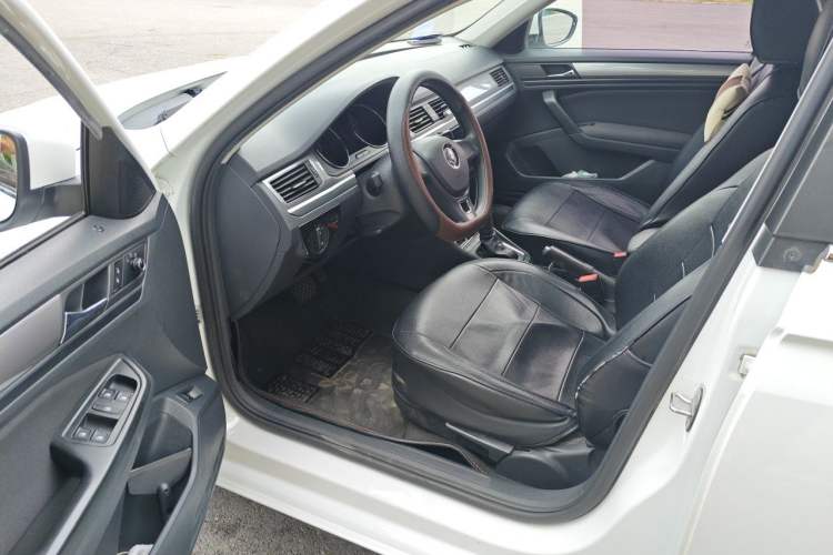 Used Volkswagen Bora 2018 1.5L Automatic Fashion Model Driver Seat