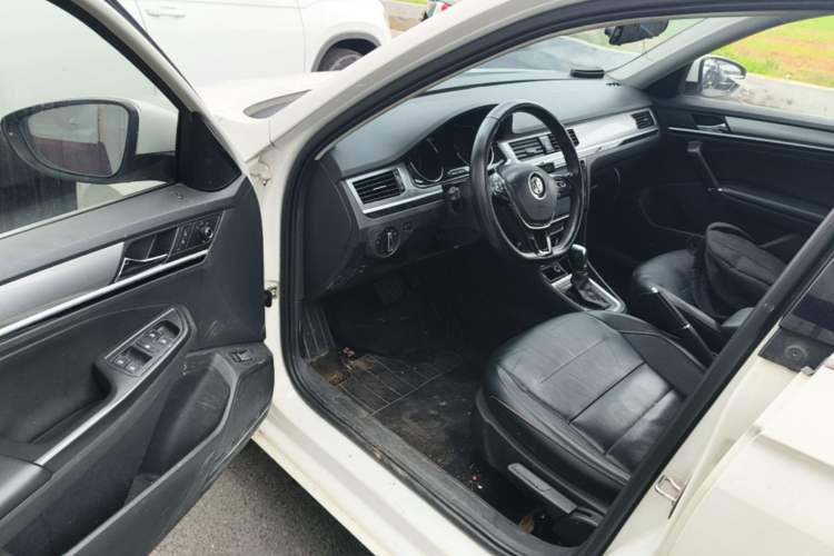 Used Volkswagen Bora 2018 1.5L Automatic Comfort Model Driver Seat