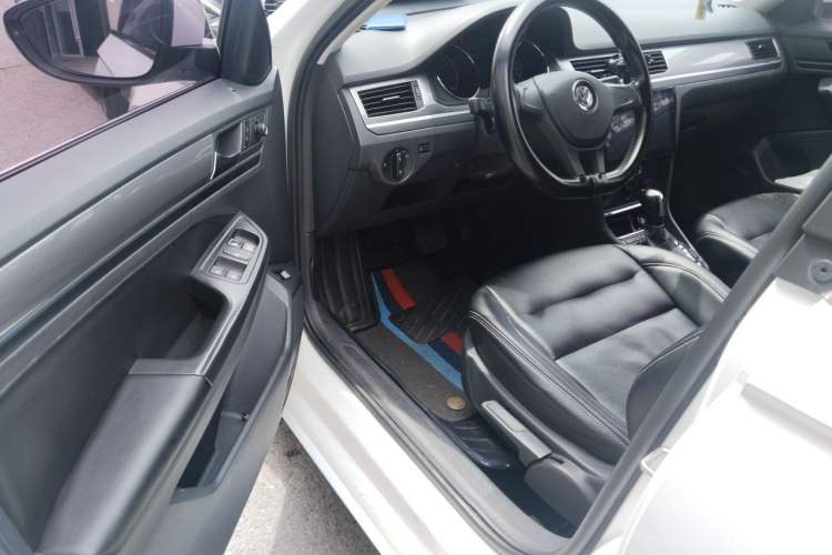 Used Volkswagen Bora 2018 1.5L Automatic Fashion Model Driver Seat