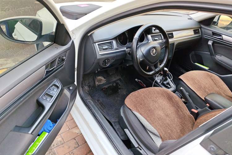 Used Volkswagen Bora 2018 1.5L Automatic Fashion Model Driver Seat