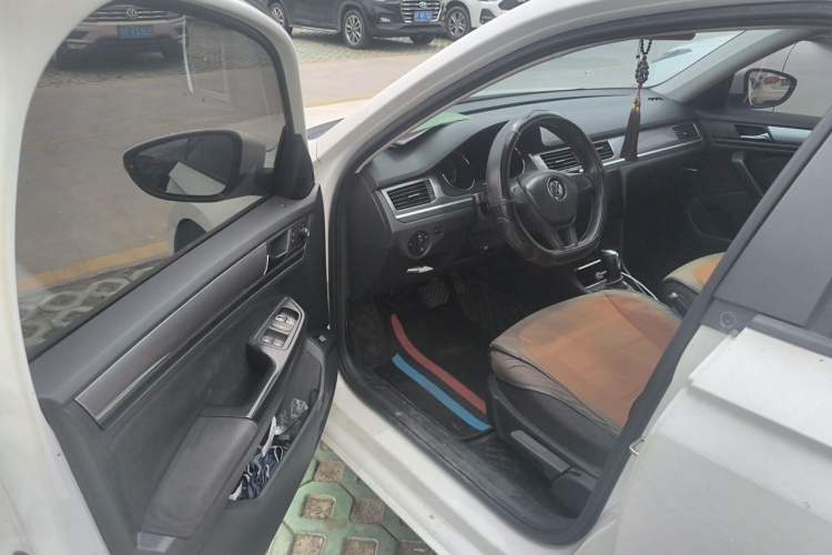 Used Volkswagen Bora 2018 1.5L Automatic Fashion Model Driver Seat