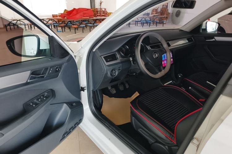 Used Volkswagen Bora 2018 1.5L Manual Fashion Model Driver Seat