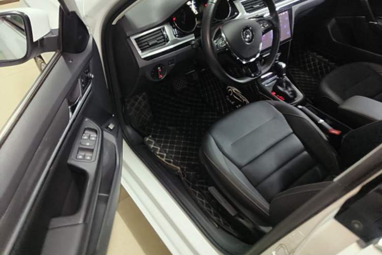 Used Volkswagen Bora 2018 1.5L Automatic Comfort Model Driver Seat