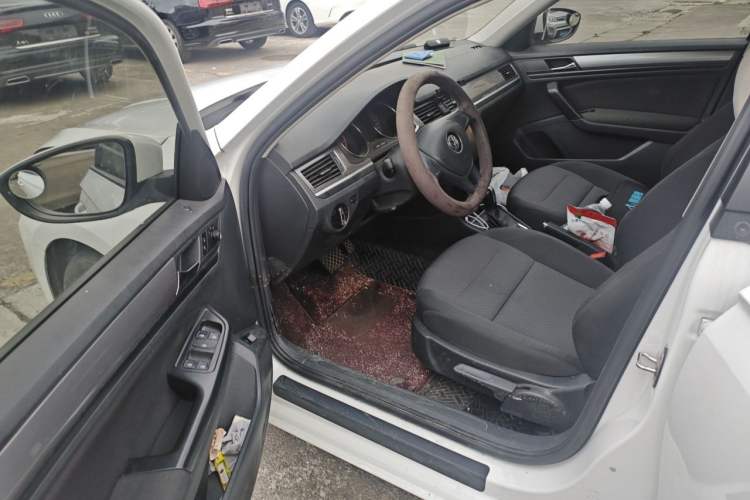 Used Volkswagen Bora 2018 1.5L Automatic Fashion Model Driver Seat