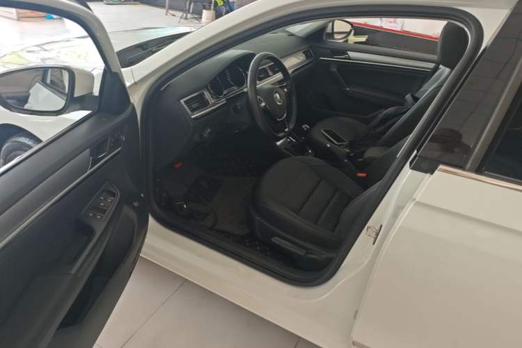 Used Volkswagen Bora 2018 1.5L Manual Comfort Model Driver Seat