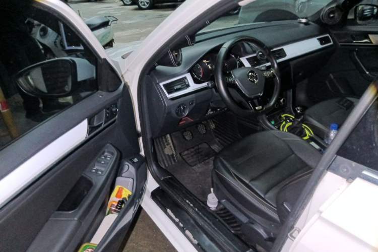 Used Volkswagen Bora 2018 1.5L Manual Comfort Model Driver Seat