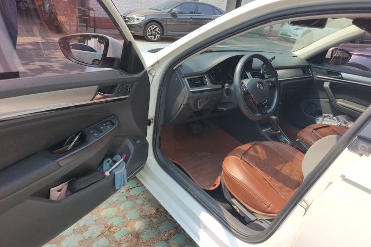Used Volkswagen Bora 2018 1.5L Automatic Comfort Model Driver Seat