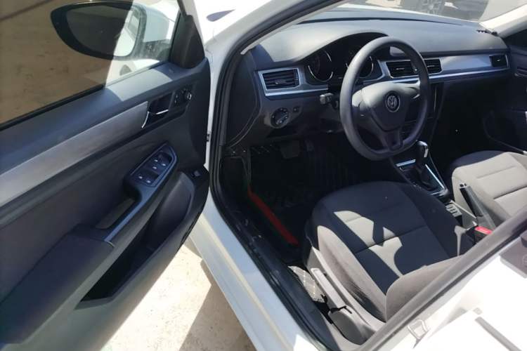 Used Volkswagen Bora 2018 1.5L Automatic Fashion Model Driver Seat