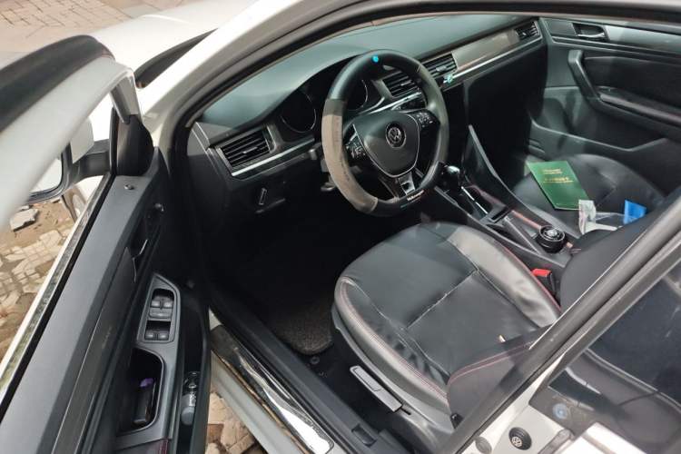 Used Volkswagen Bora 2018 1.5L Automatic Fashion Model Driver Seat