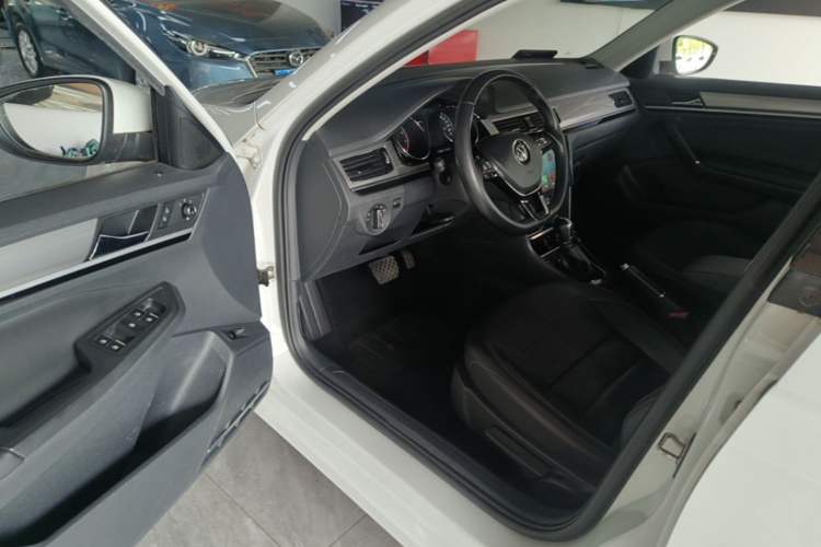 Used Volkswagen Bora 2018 1.5L Automatic Comfort Model Driver Seat