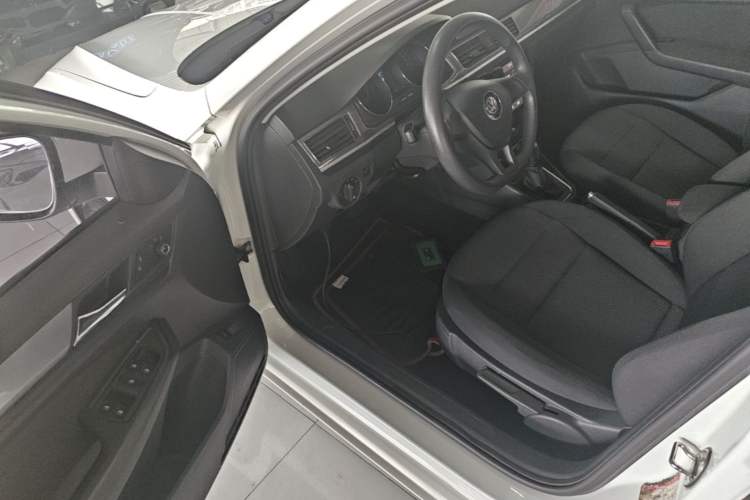 Used Volkswagen Bora 2018 1.5L Automatic Fashion Model Driver Seat