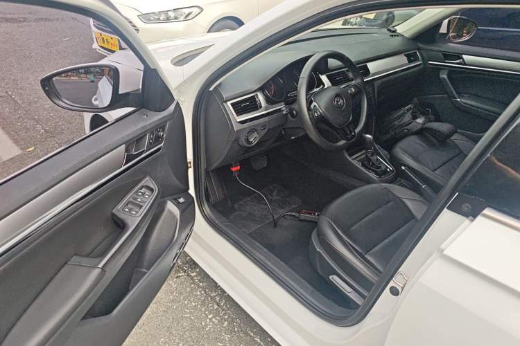 Used Volkswagen Bora 2018 1.5L Automatic Comfort Model Driver Seat