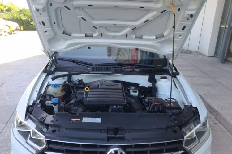 Used Volkswagen Bora 2018 1.5L Automatic Fashion Model Engine Bay
