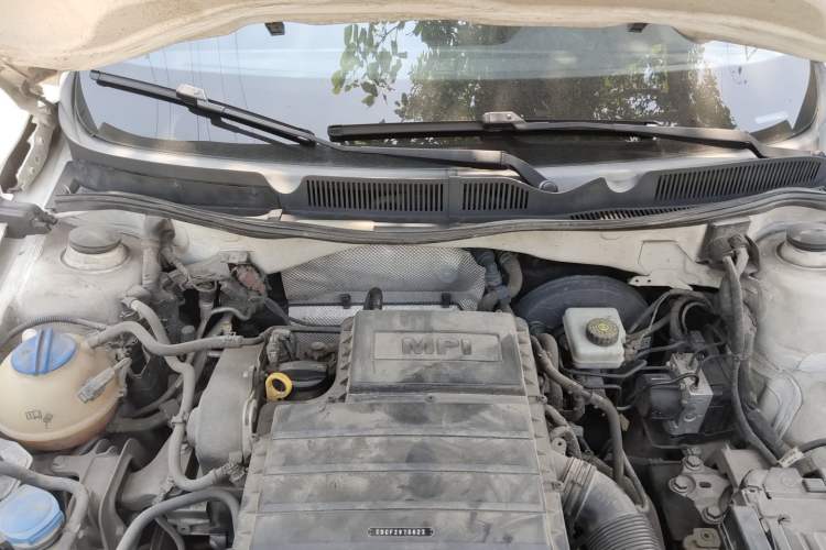 Used Volkswagen Bora 2018 1.5L Manual Comfort Model Engine Bay