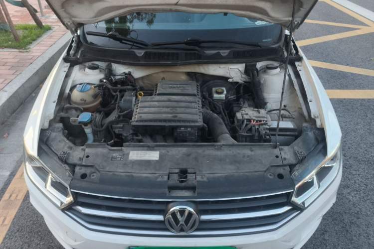 Used Volkswagen Bora 2018 1.5L Automatic Fashion Model Engine Bay
