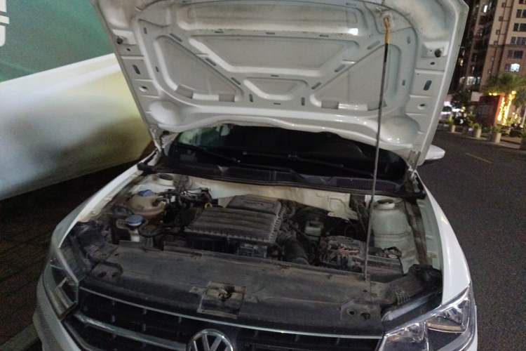 Used Volkswagen Bora 2018 1.5L Automatic Fashion Model Engine Bay