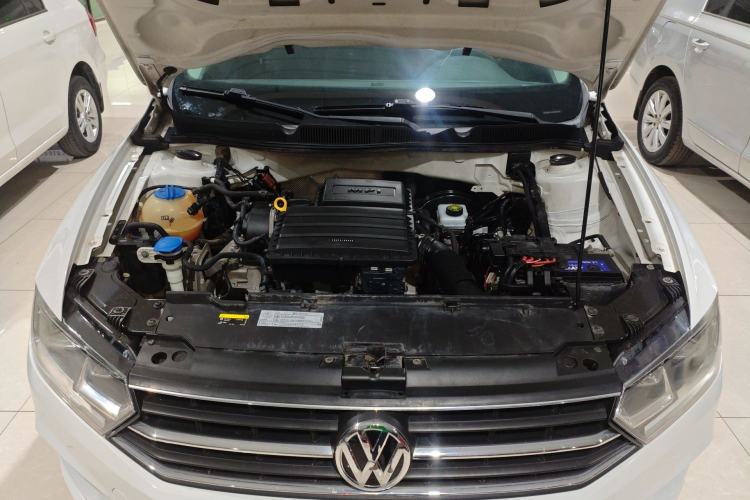 Used Volkswagen Bora 2018 1.5L Manual Fashion Model Engine Bay