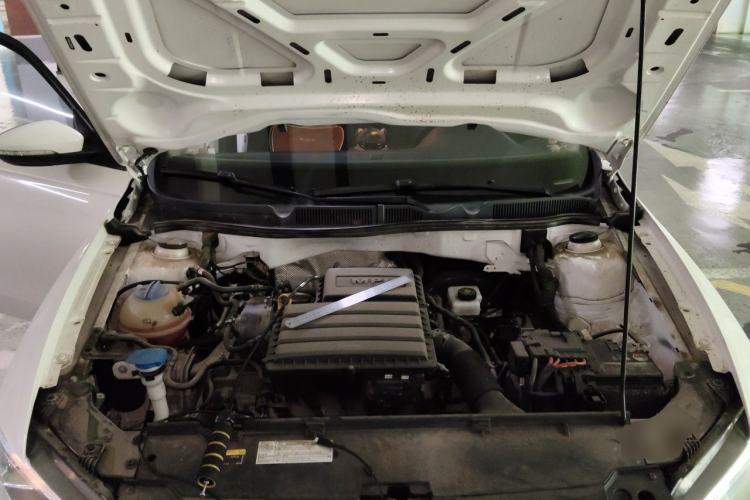 Used Volkswagen Bora 2018 1.5L Automatic Fashion Model Engine Bay