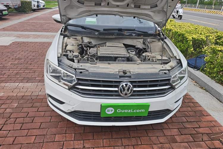 Used Volkswagen Bora 2018 1.5L Automatic Fashion Model Engine Bay