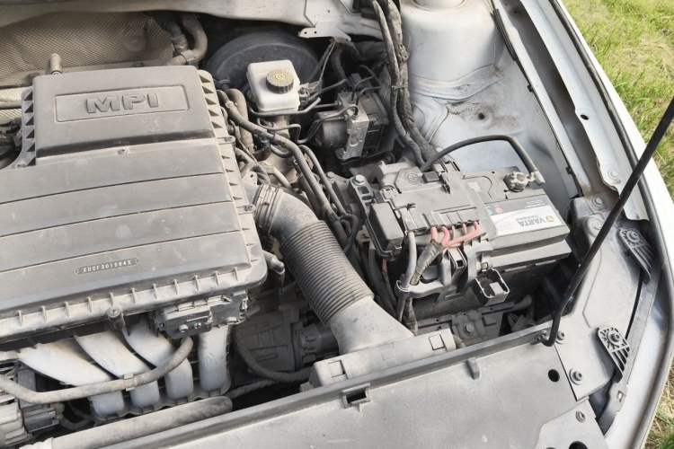 Used Volkswagen Bora 2018 1.5L Automatic Fashion Model Engine Bay Left