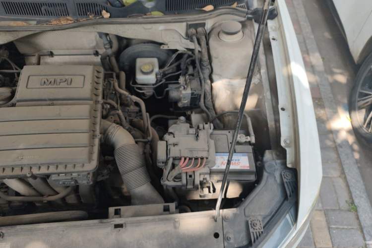 Used Volkswagen Bora 2018 1.5L Manual Fashion Model Engine Bay Left