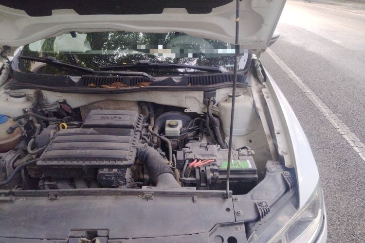 Used Volkswagen Bora 2018 1.5L Manual Comfort Model Engine Bay Left