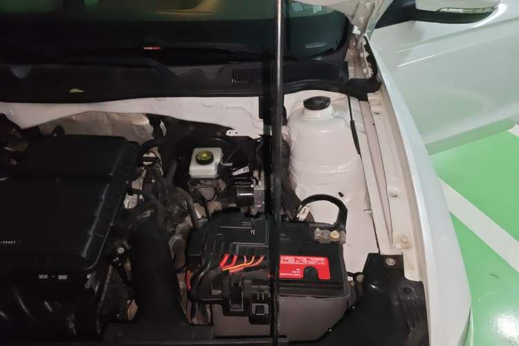 Used Volkswagen Bora 2018 1.5L Automatic Fashion Model Engine Bay Left