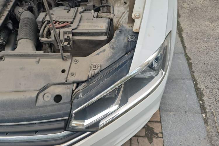 Used Volkswagen Bora 2018 1.5L Automatic Fashion Model Engine Bay Left