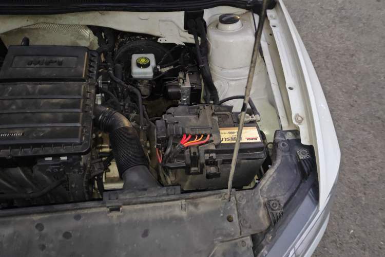 Used Volkswagen Bora 2018 1.5L Manual Comfort Model Engine Bay Left