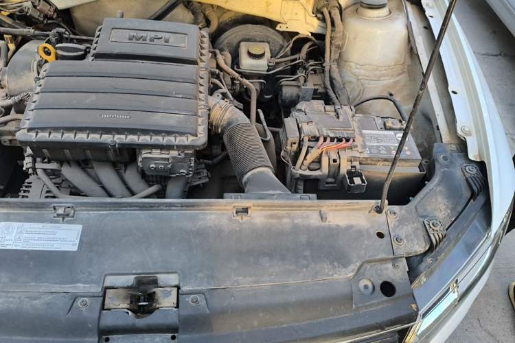 Used Volkswagen Bora 2018 1.5L Manual Fashion Model Engine Bay Left