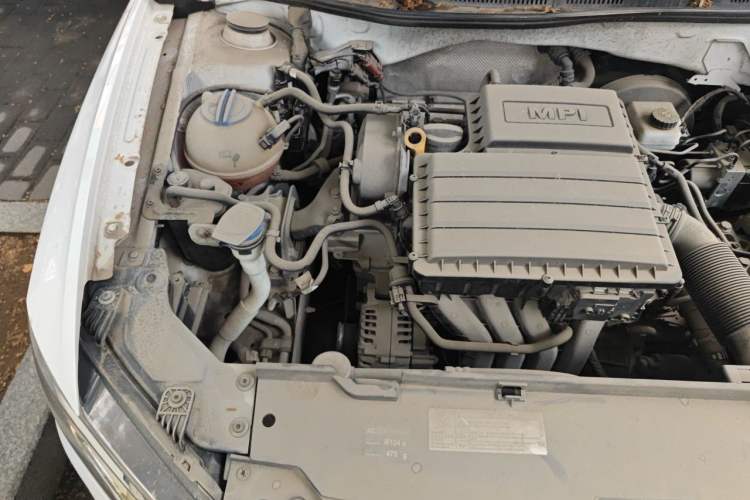 Used Volkswagen Bora 2018 1.5L Automatic Fashion Model Engine Bay Right