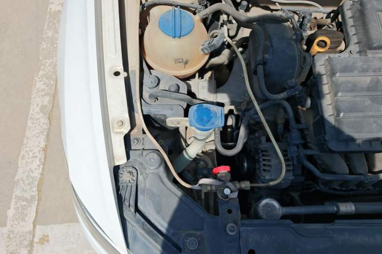 Used Volkswagen Bora 2018 1.5L Manual Fashion Model Engine Bay Right