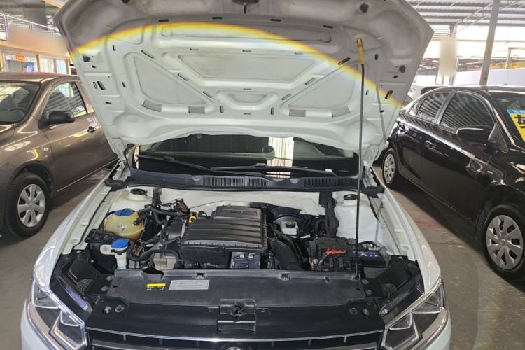 Used Volkswagen Bora 2018 1.5L Automatic Fashion Model Engine Bay