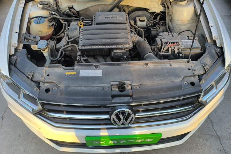 Used Volkswagen Bora 2018 1.5L Manual Fashion Model Engine Bay
