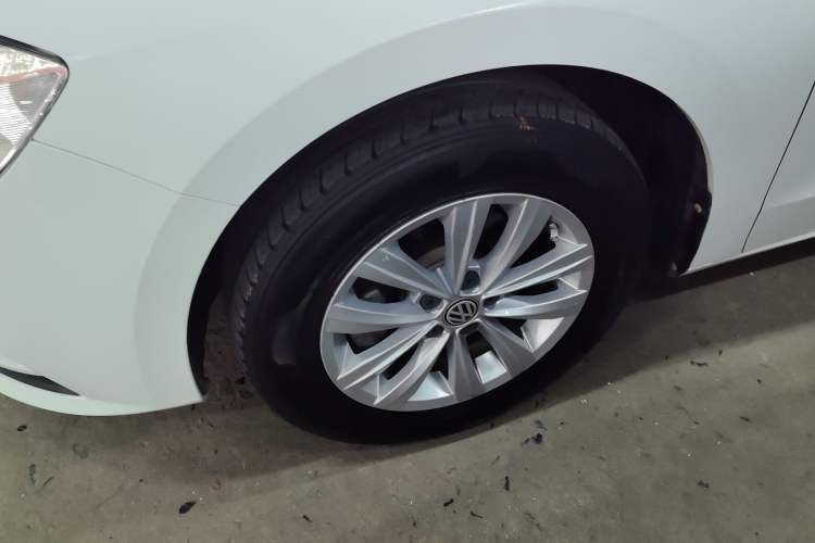 Used Volkswagen Bora 2018 1.5L Automatic Fashion Model Exterior 2