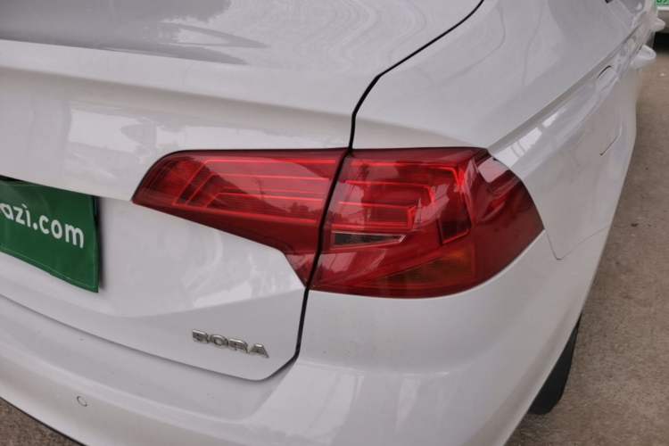 Used Volkswagen Bora 2018 1.5L Automatic Fashion Model Exterior 3