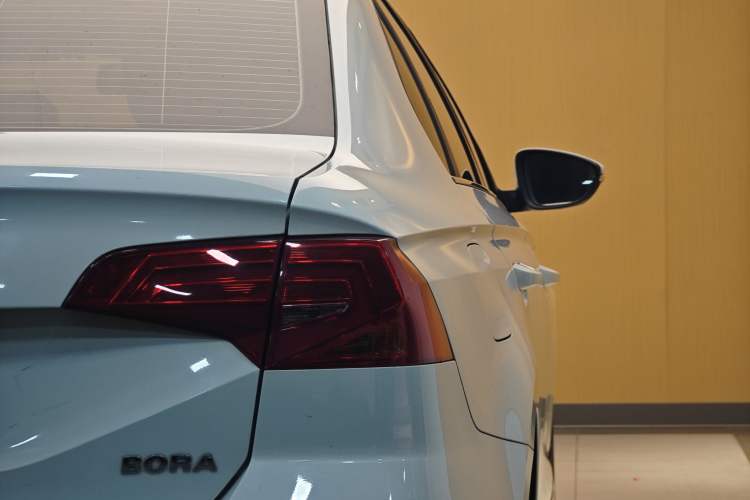 Used Volkswagen Bora 2018 1.5L Automatic Comfort Model Exterior 3