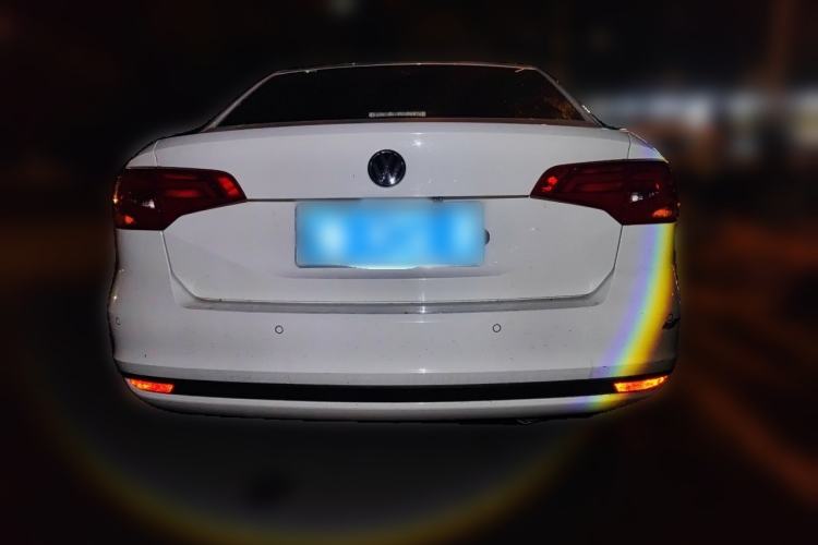 Used Volkswagen Bora 2018 1.5L Automatic Fashion Model Exterior 4