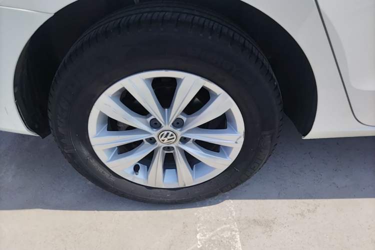 Used Volkswagen Bora 2018 1.5L Automatic Fashion Model Exterior 5