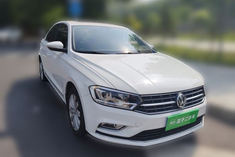 Used Volkswagen Bora 2018 1.5L Automatic Comfort Model Front Right 45 Deg