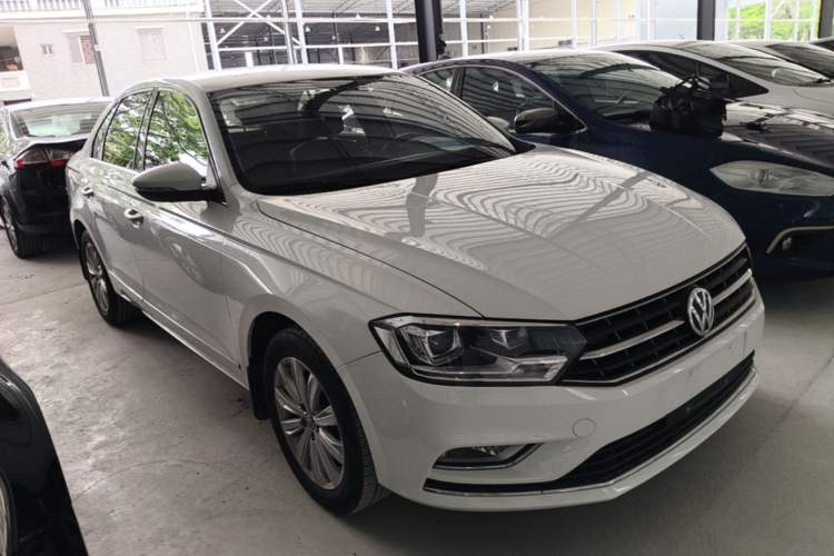 Used Volkswagen Bora 2018 1.5L Automatic Comfort Model Front Right 45 Deg