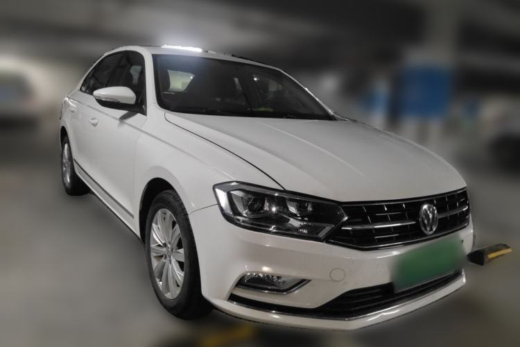 Used Volkswagen Bora 2018 1.5L Automatic Comfort Model Front Right 45 Deg