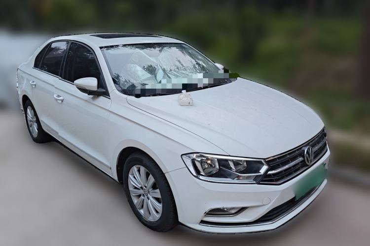 Used Volkswagen Bora 2018 230TSI DSG Comfort Model Front Right 45 Deg