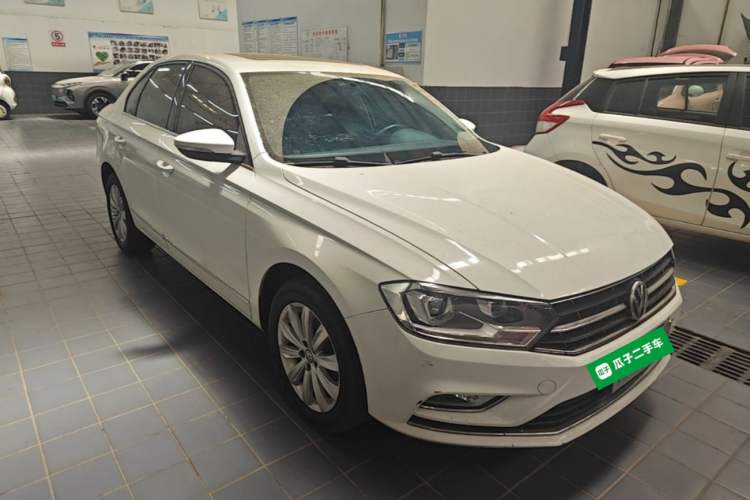Used Volkswagen Bora 2018 1.5L Automatic Comfort Model Front Right 45 Deg