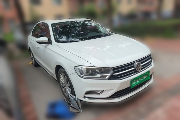 Used Volkswagen Bora 2018 1.5L Automatic Comfort Model Front Right 45 Deg
